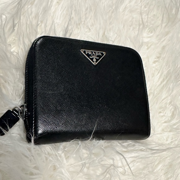 Prada wallet - Picture 1 of 12